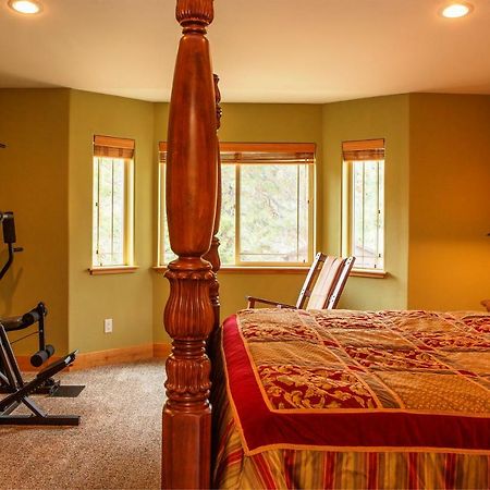5-Star Luxury Tahoe Cabin! Great Location! Pool Table!Darts! Poker! Ping Pong! Games! South Lake Tahoe Dış mekan fotoğraf