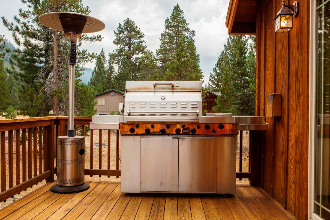 5-Star Luxury Tahoe Cabin! Great Location! Pool Table!Darts! Poker! Ping Pong! Games! South Lake Tahoe Dış mekan fotoğraf